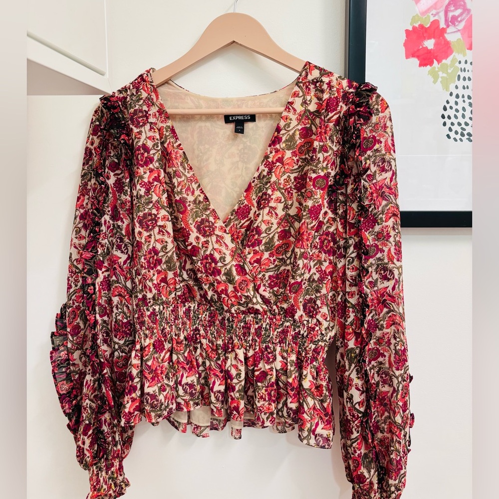 Express Women's Floral Peplum Top - Red and Pink